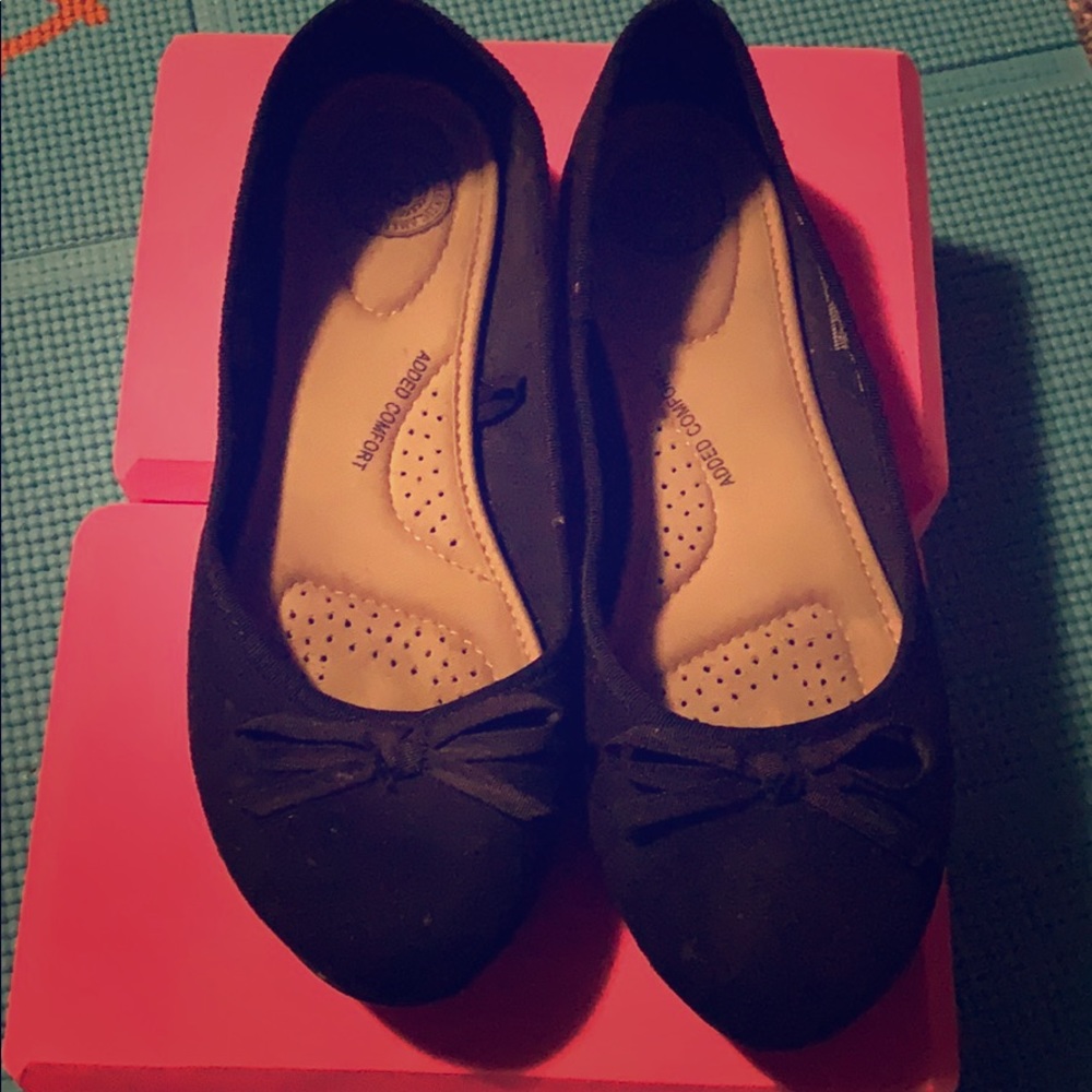Black 8.5 women’s slip on